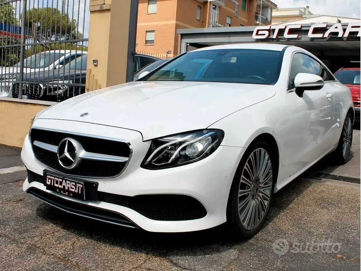Usata Mercedes E220 194 CV (142 kW) 2018 Bianco Coupé