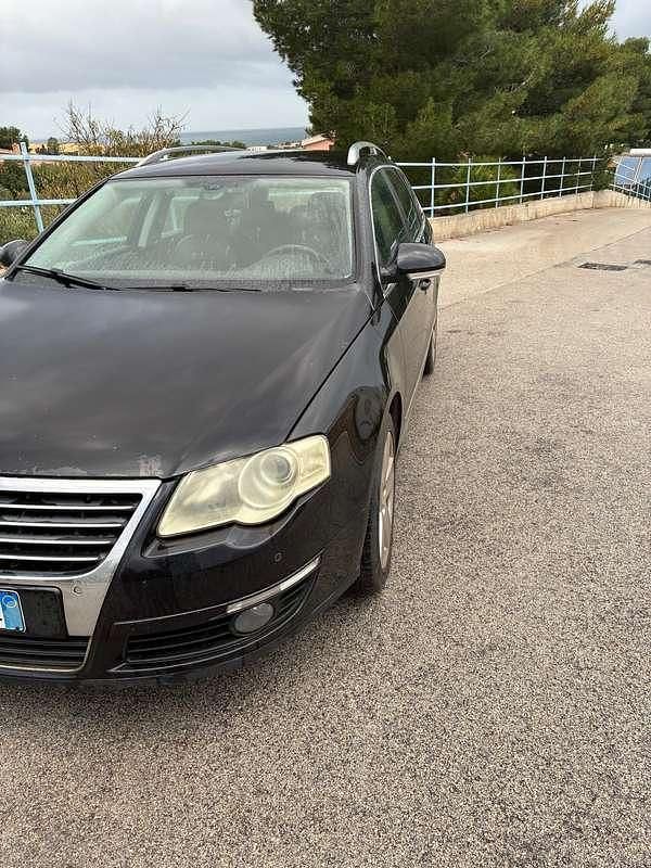 Usata VW Passat Highline 170 CV (125 kW) 2009 Blu/azzurro Station wagon