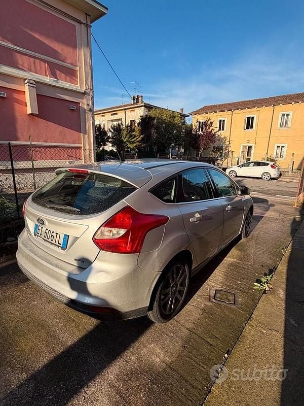 Usata Ford Focus 2012 Grigio Berlina