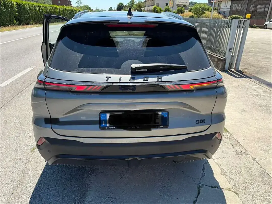 Usata Tiger Six 167 CV (122 kW) 2025 Argento SUV