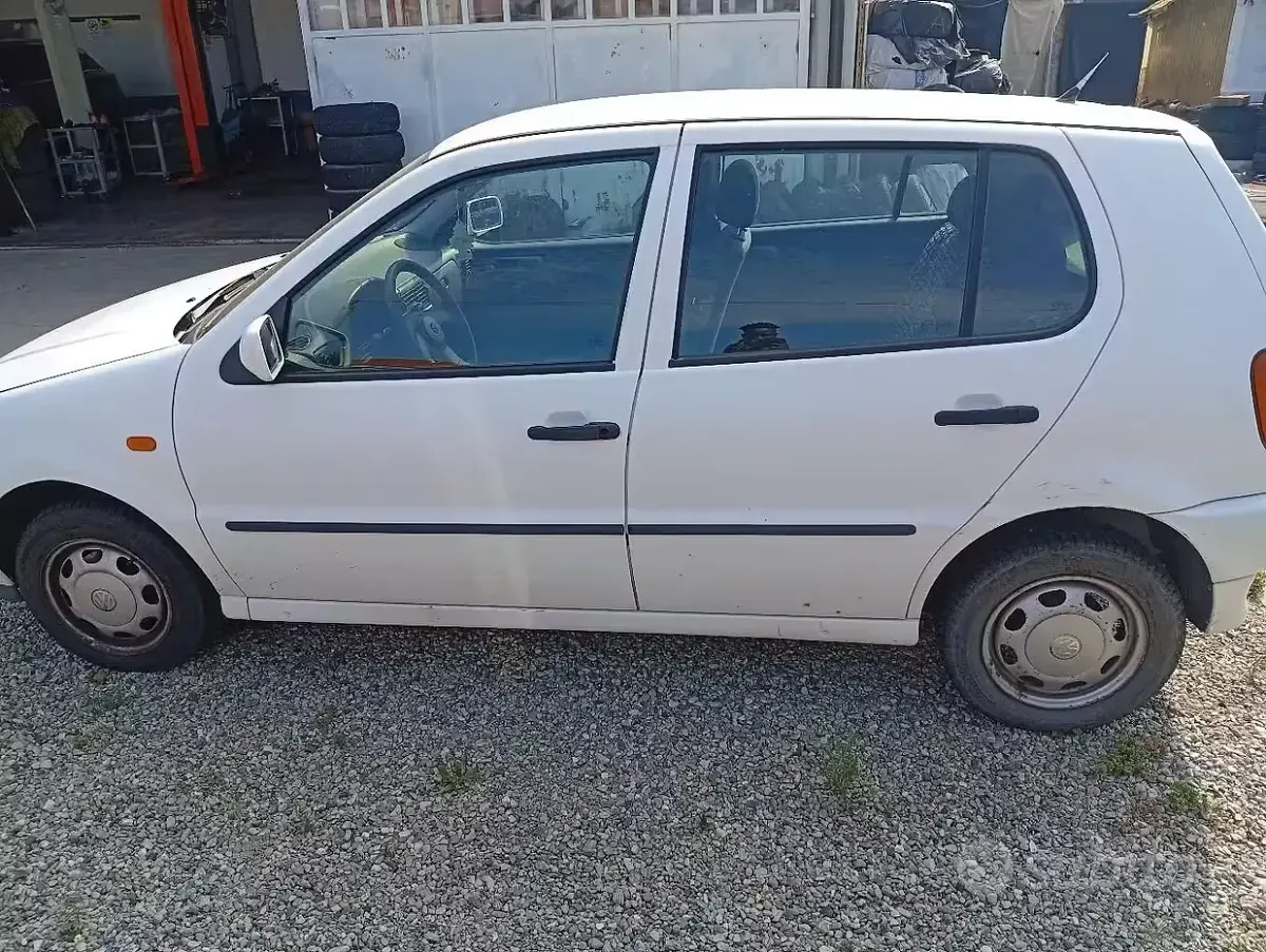 Usata VW Polo 50 CV (36 kW) 1997 Bianco Utilitaria