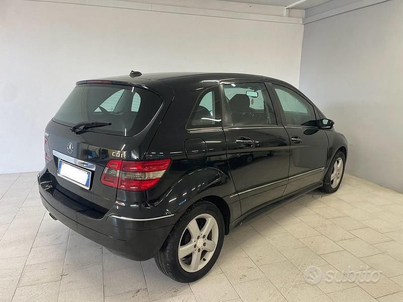 Usata Mercedes B180 Chrome 109 CV (80 kW) 2008 Nero Monovolume