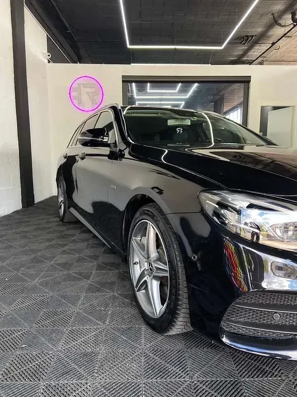 Usata Mercedes E300 Premium 224 CV (164 kW) 2019 Nero Station wagon