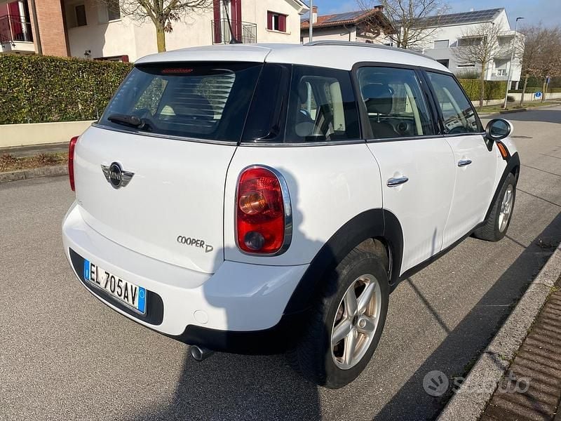 Second-hand Mini Cooper D Countryman 143 CP (105 kW) 2013 Alb SUV
