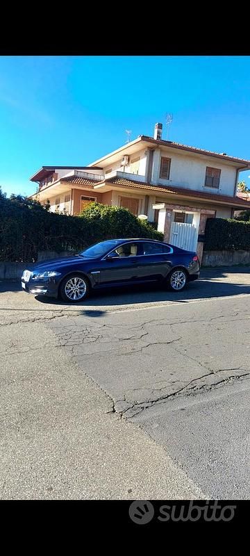Usata Jaguar XF 190 CV (139 kW) 2012 Blu Berlina