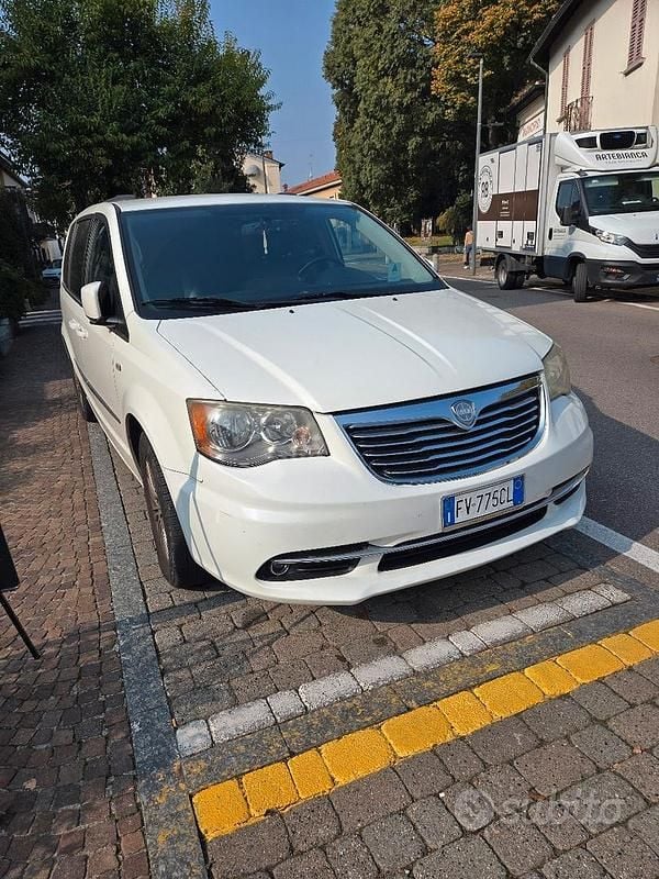 Usata Lancia Voyager 163 CV (119 kW) 2019 Bianco Monovolume