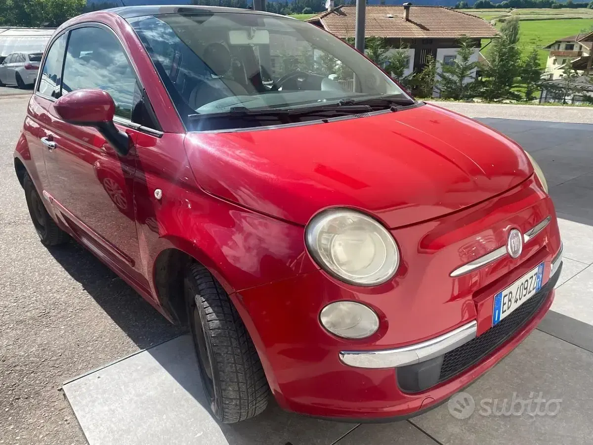 Usata Fiat 500C Lounge 75 CV (55 kW) 2010 Rosso Cabrio