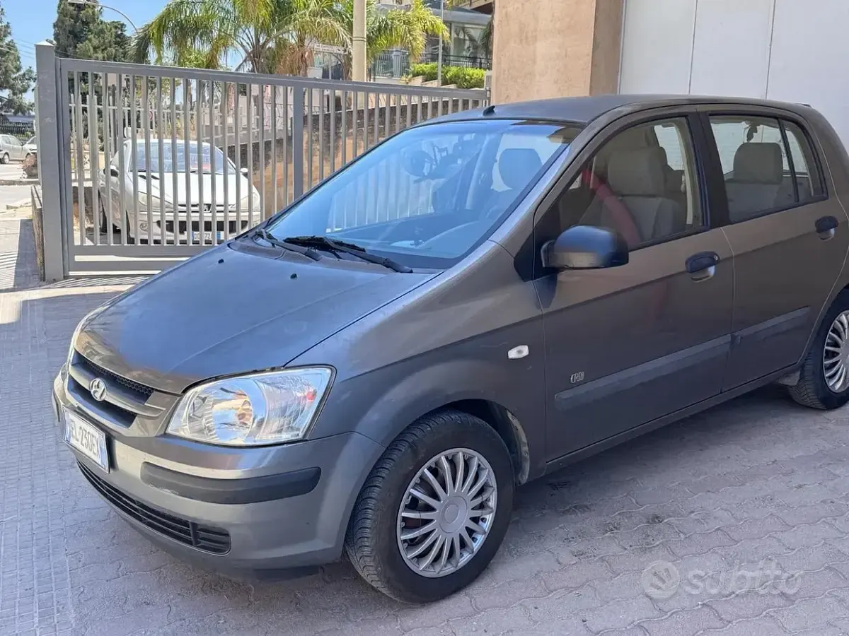 Usata Hyundai Getz Style 82 CV (60 kW) 2004 Grigio Utilitaria