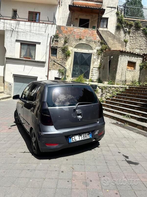 Usata Hyundai i10 69 CV (50 kW) 2012 Grigio Utilitaria