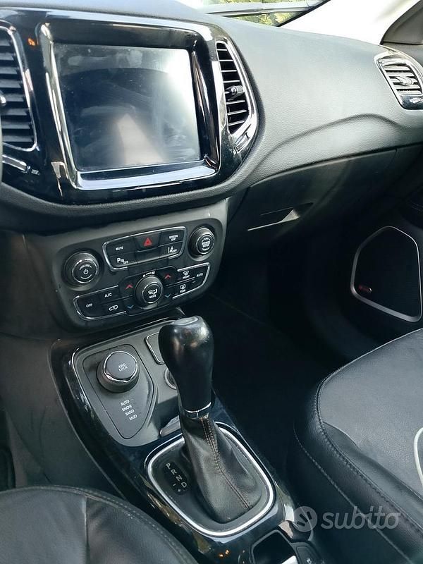 Usata Jeep Compass Limited 140 CV (102 kW) 2018 Nero SUV
