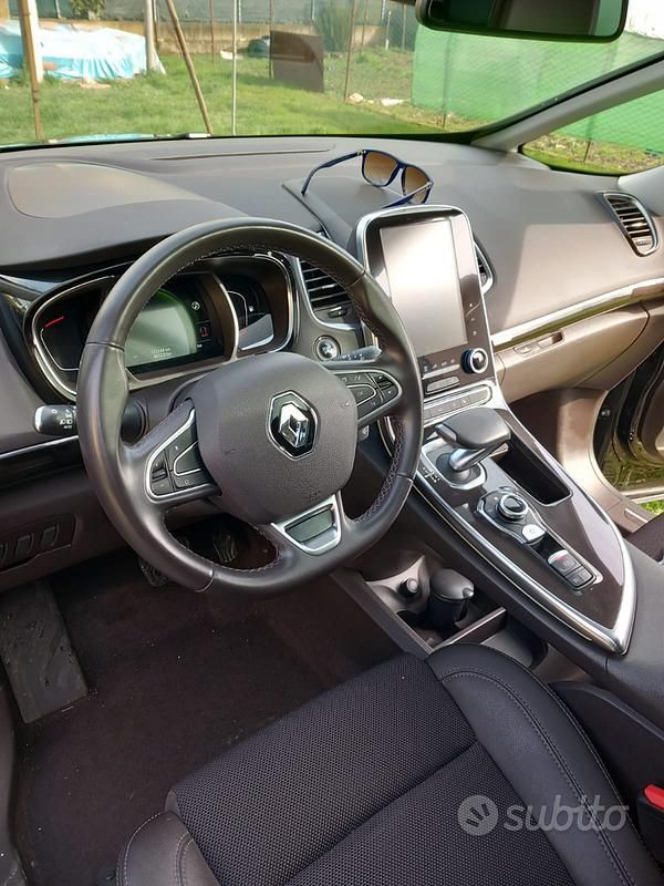 Usata Renault Espace 160 CV (117 kW) 2016 Nero Monovolume
