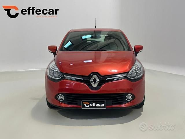 Usata Renault Clio IV 90 CV (66 kW) 2015 Rosso Berlina