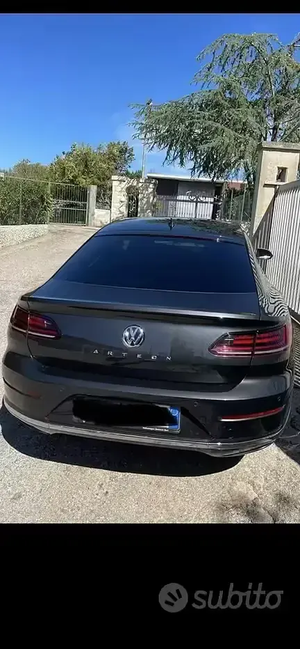 Usata VW Arteon Elegance 150 CV (110 kW) 2019 Nero Utilitaria