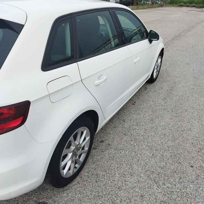 Usata Audi A3 Sportback Ambiente 116 CV (85 kW) 2015 Bianco Utilitaria