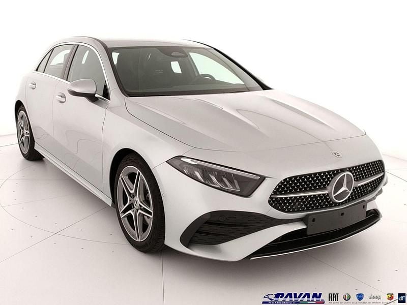 Usata Mercedes A180 AMG line 136 CV (100 kW) 2025 Grigio Utilitaria