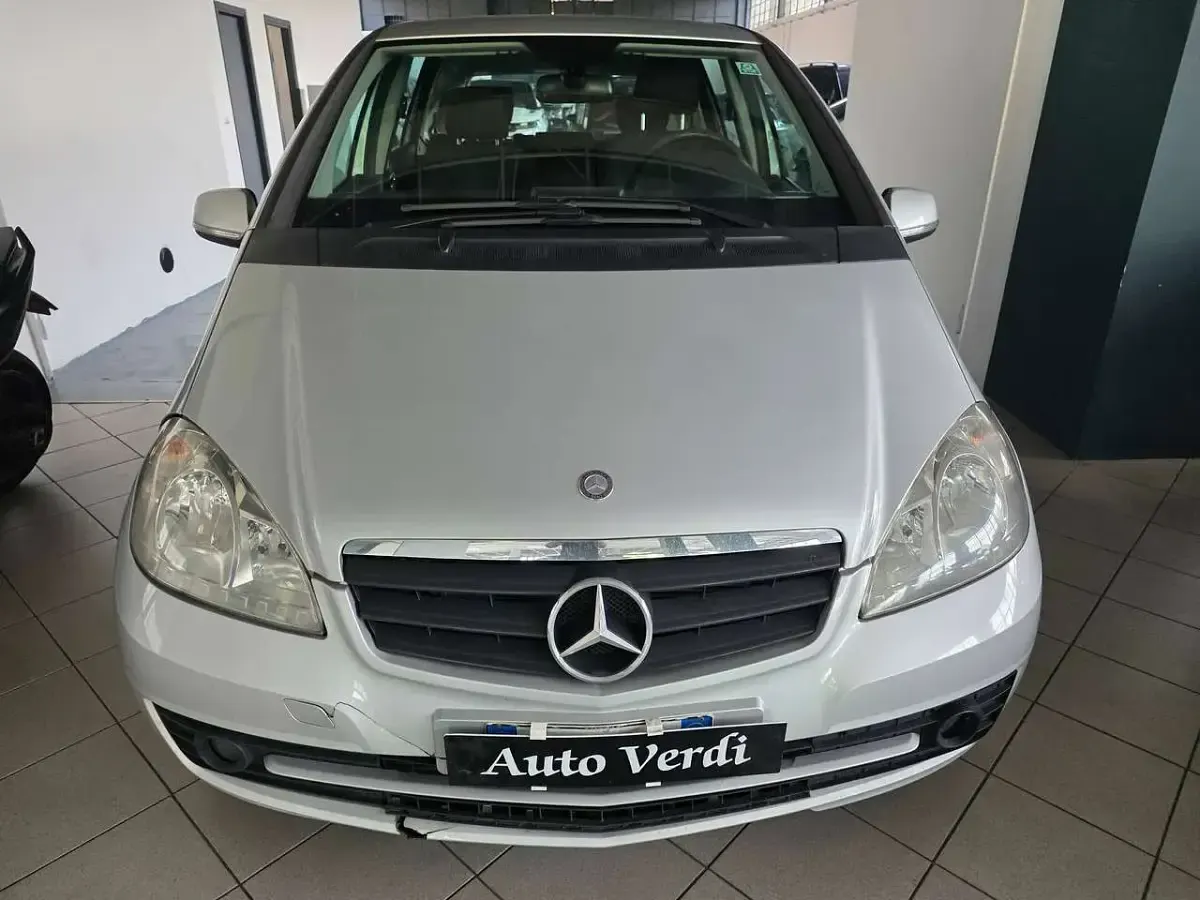 Usata Mercedes A160 Executive 82 CV (60 kW) 2011 Argento Utilitaria