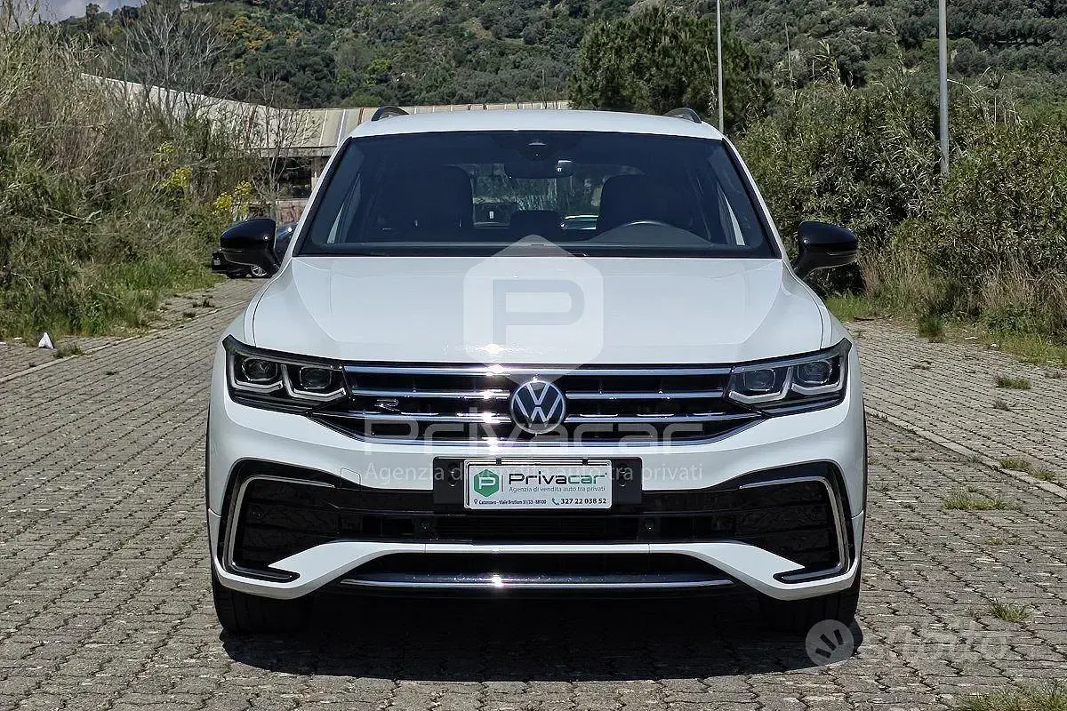 Usata VW Tiguan R-line 150 CV (110 kW) 2021 Bianco SUV