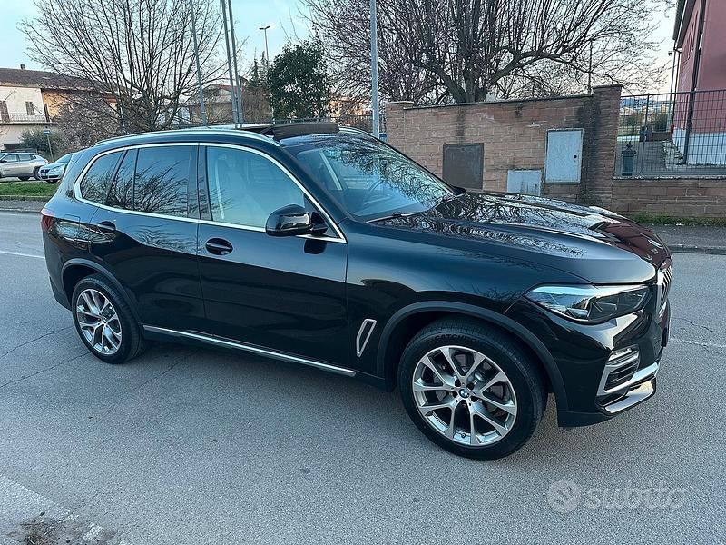 Usata BMW X5 xLine 236 CV (173 kW) 2021 Nero SUV