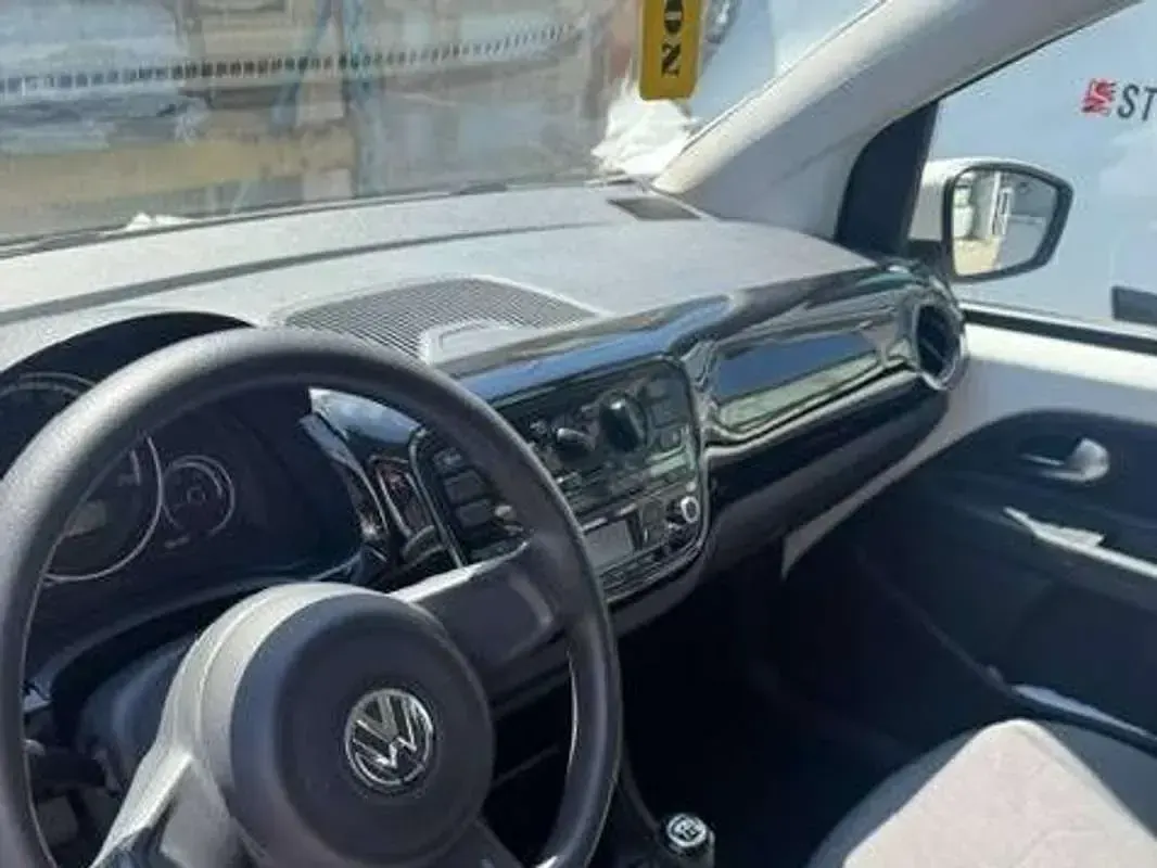 Usata VW up! Move 68 CV (50 kW) 2014 Bianco Utilitaria