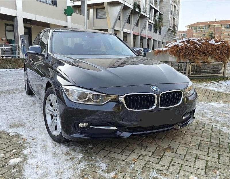 Usata BMW 318 Sport Line 143 CV (105 kW) 2014 Berlina