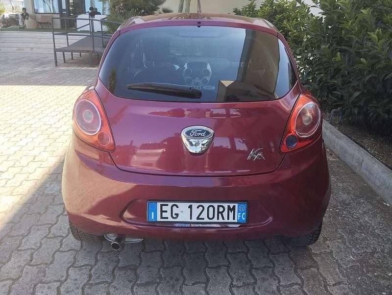 Usata Ford Ka Titanium 69 CV (50 kW) 2011 Lilla Utilitaria