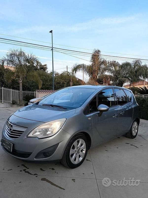 Usata Opel Meriva 95 CV (69 kW) 2013 Grigio Monovolume