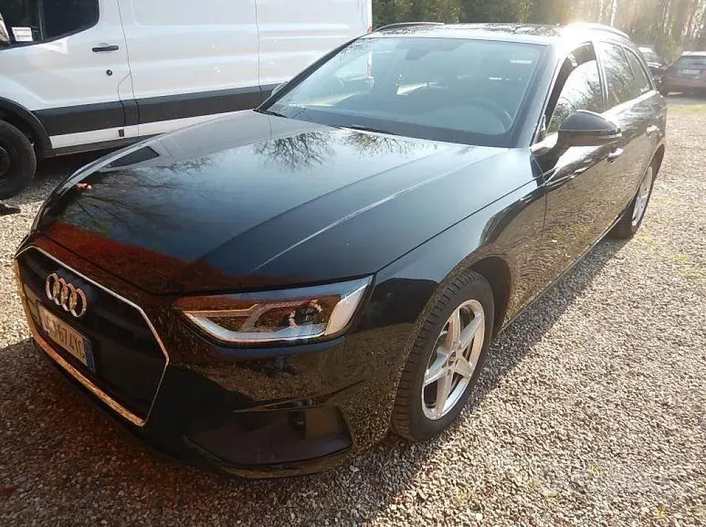 Gebraucht Audi A4 Business 136 PS (100 kW) 2022 Schwarz Kombi
