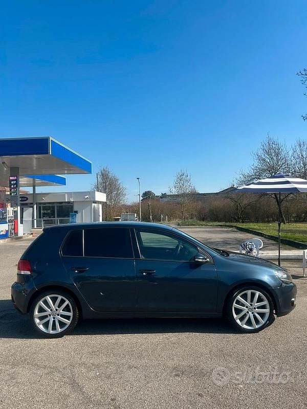 Usata VW Golf VI 140 CV (102 kW) 2008 Blu Utilitaria