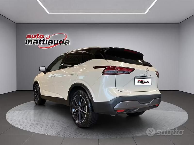 Usata Nissan Qashqai Tekna 140 CV (102 kW) 2023 Bianco perlato SUV