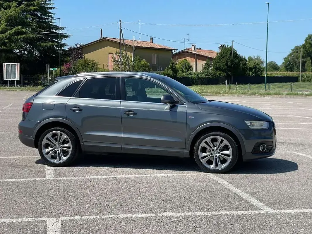 Usata Audi Q3 Business 140 CV (102 kW) 2014 Blu/azzurro SUV