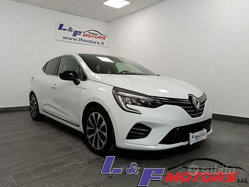 Usata Renault Clio V Intens 140 CV (102 kW) 2022 Bianco Berlina