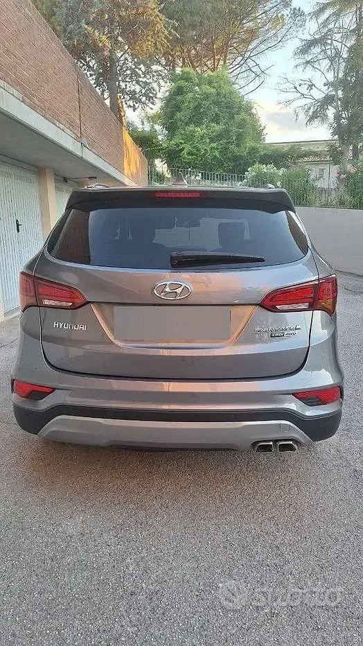 Usata Hyundai Santa Fe 150 CV (110 kW) 2016 Grigio SUV