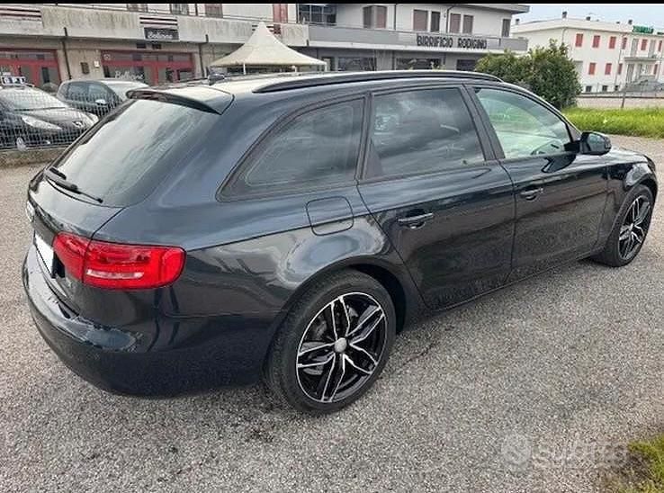 Usata Audi A4 143 CV (105 kW) 2013 Blu Station wagon