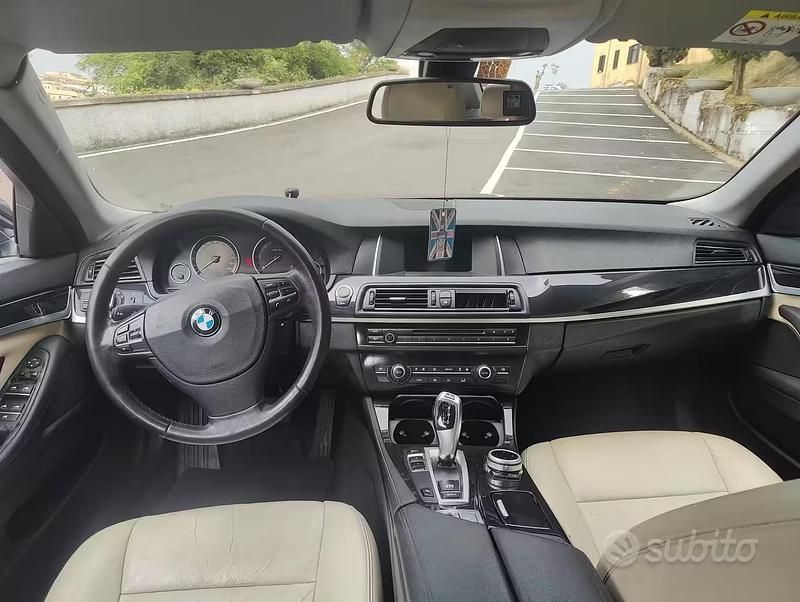 Usata BMW 520 Luxury Line 184 CV (135 kW) 2014 Nero Berlina