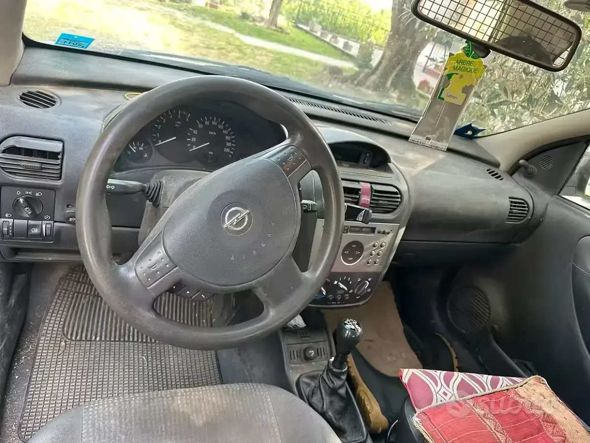 Usata Opel Corsavan 65 CV (47 kW) 2003 Bianco Utilitaria