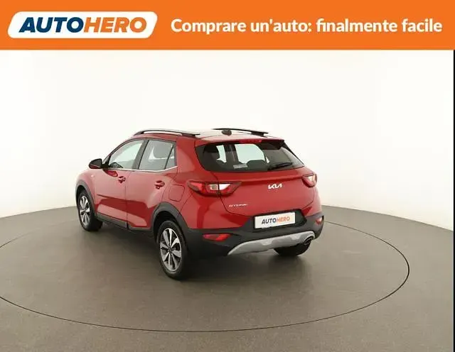 Usata Kia Stonic Style 101 CV (74 kW) 2022 Rosso SUV