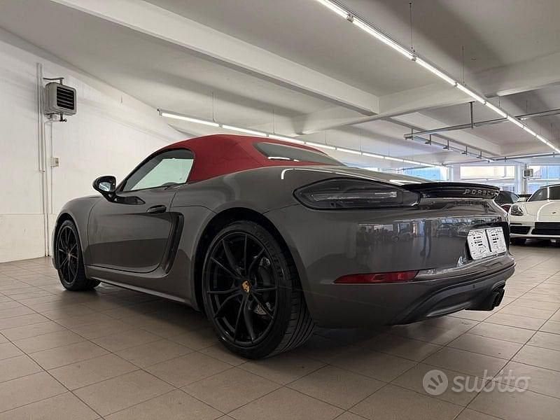 Usata Porsche 718 Boxster 299 CV (219 kW) 2018 Grigio Cabrio