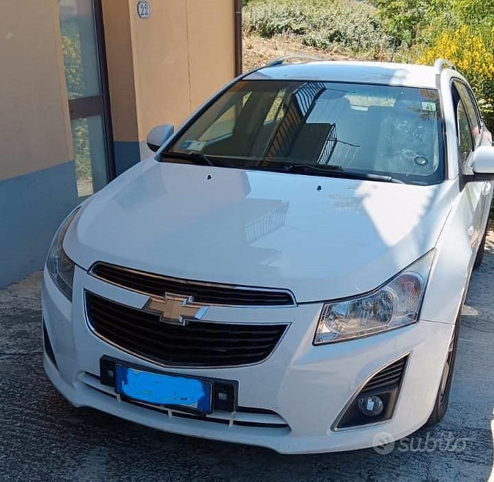 Bianco Usata 2012 Chevrolet Cruze Station wagon | 3800 € - Immagine 1/2