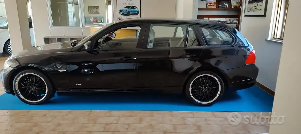 Usata BMW 320 184 CV (135 kW) 2011 Nero Station wagon