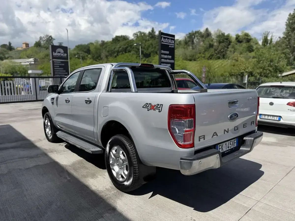 Usata Ford Ranger Limited 160 CV (117 kW) 2017 Argento Pick-up