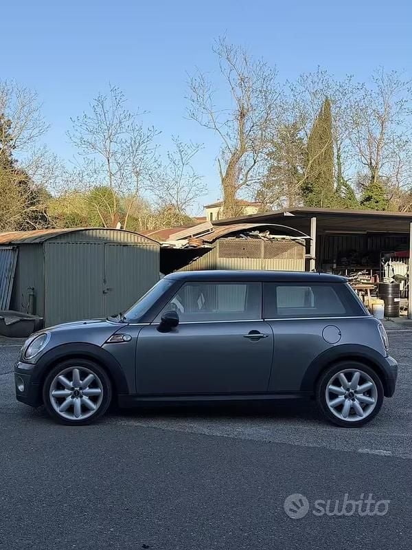 Usata Mini ONE 75 CV (55 kW) 2009 Grigio Utilitaria