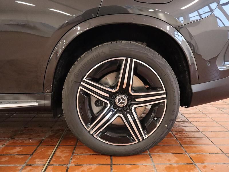 Nuova Mercedes GLC300 Advanced 333 CV (244 kW) 2026 Grigio Coupé