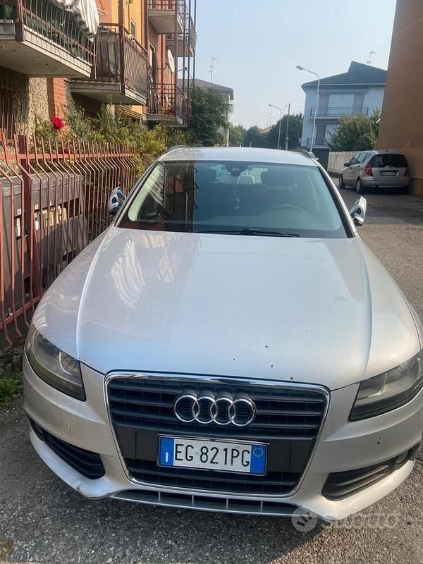 Usata Audi A4 143 CV (105 kW) 2011 Grigio Berlina