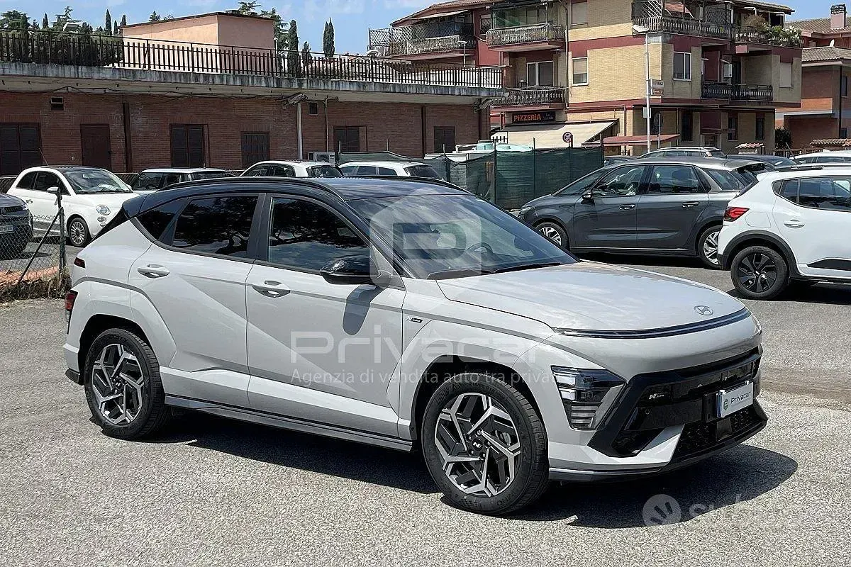 Usata Hyundai Kona N Line 105 CV (77 kW) 2024 Grigio SUV