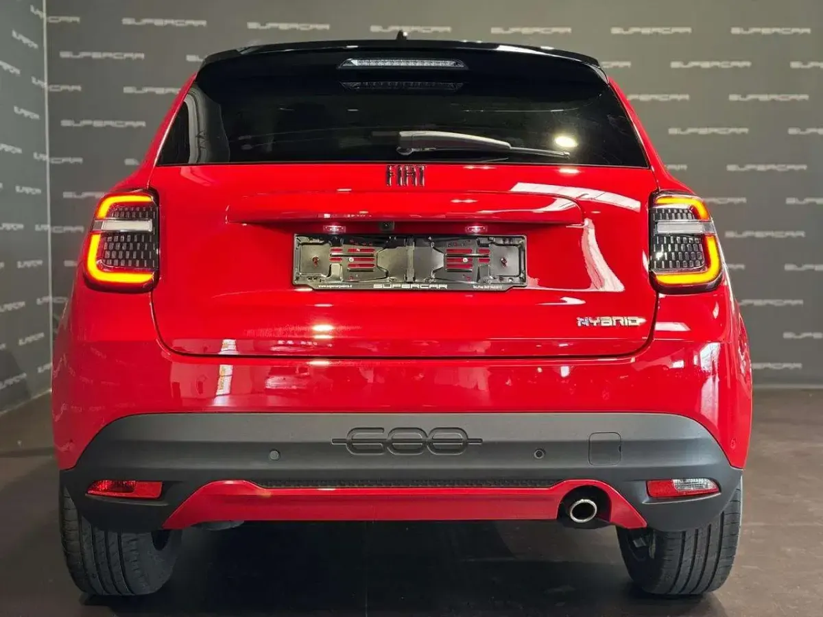 Usata Fiat 600 La Prima 101 CV (74 kW) 2024 Rosso SUV