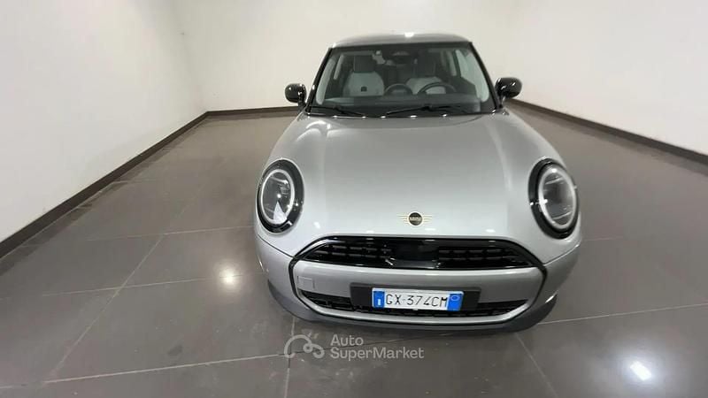 Usata Mini Cooper Classic 156 CV (114 kW) 2024 Gray Utilitaria