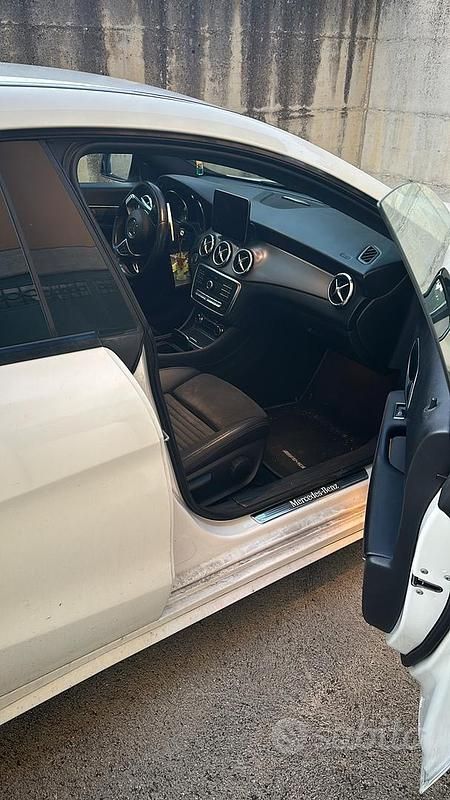 Usata Mercedes CLA220 177 CV (130 kW) 2016 Bianco Berlina