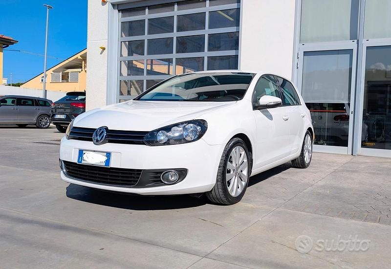 Usata VW Golf VI Highline 105 CV (77 kW) 2011 Bianco Utilitaria