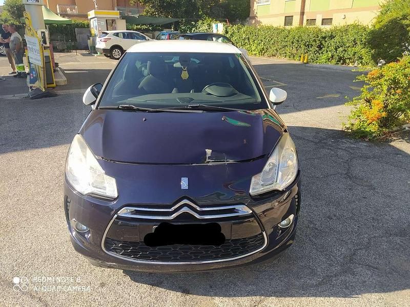 Viola Usata 2014 Citroën DS3 So Chic Tre volumi | 4500 € (Super prezzo) - Immagine 1/4