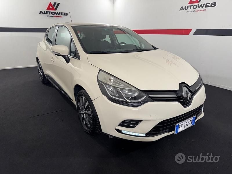 Usata Renault Clio IV Intens 73 CV (53 kW) 2016 Beige Berlina
